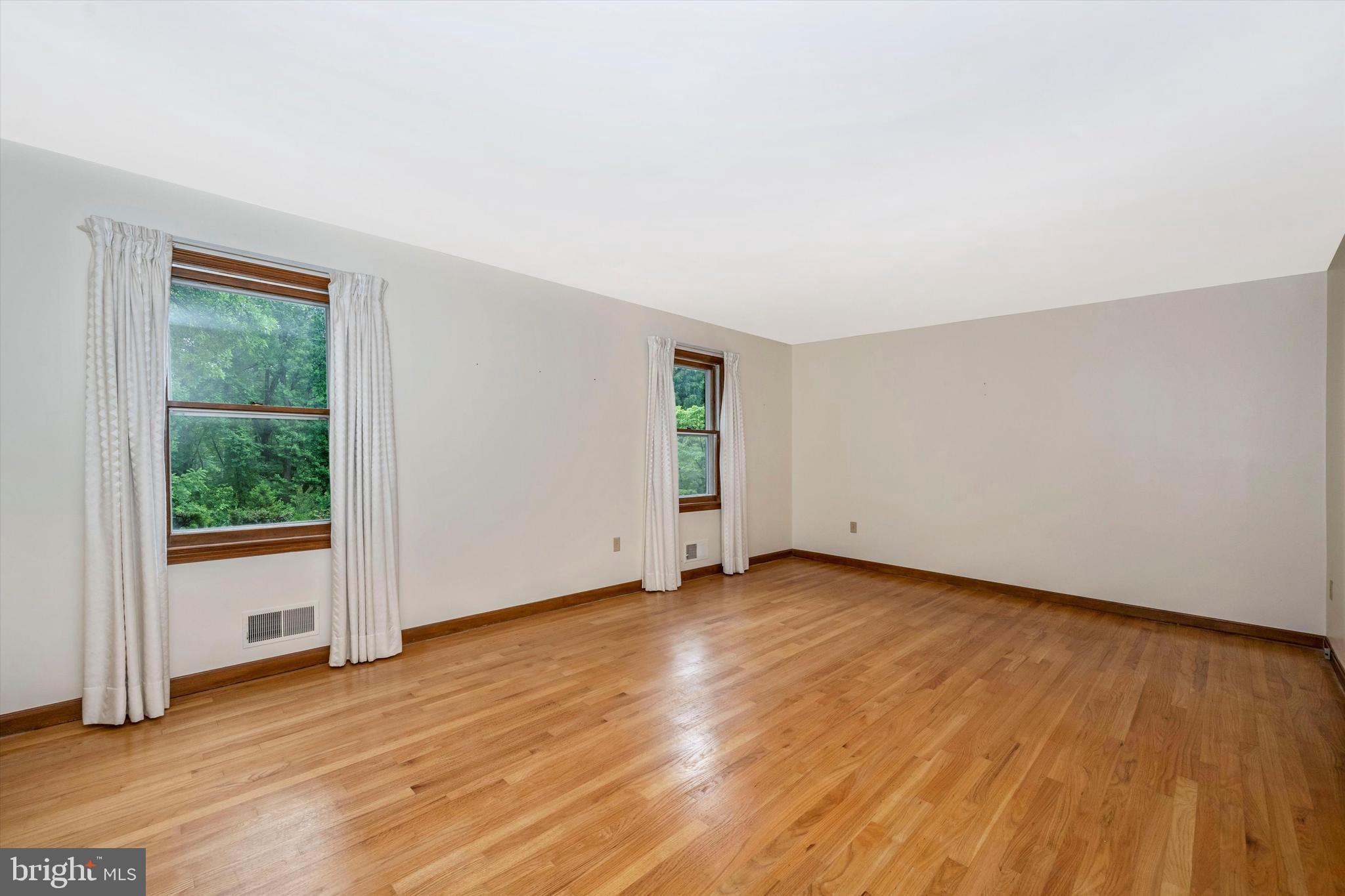 5801 Meadow Road Frederick, MD 21702 - Photo 5 of 52