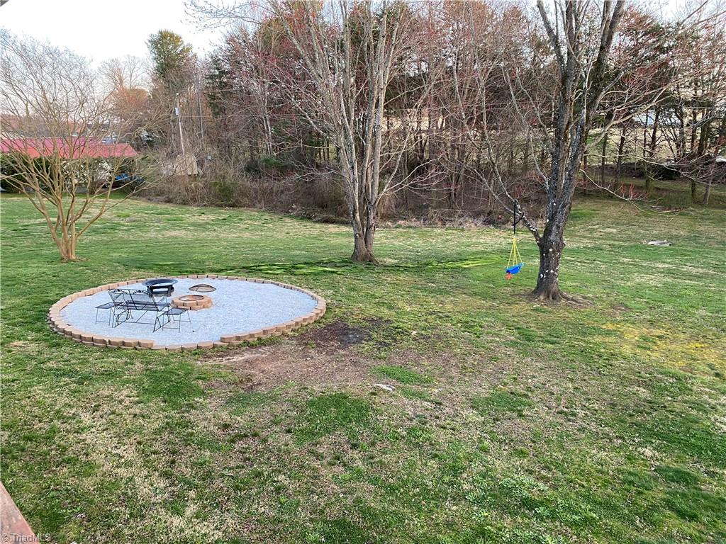 1242 Reeves Mill Road Mount Airy, NC 27030 - Photo 4 of 33 Gallery Image 4