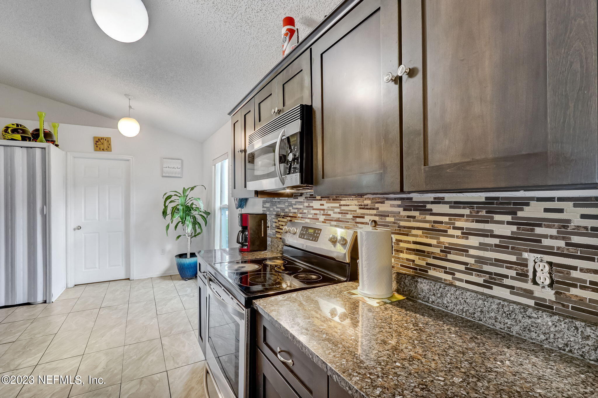 10319 Red Tip Road Jacksonville, FL 32218 - Photo 20 of 79 20-web-or-mls-57_10319 Red Tip Rd