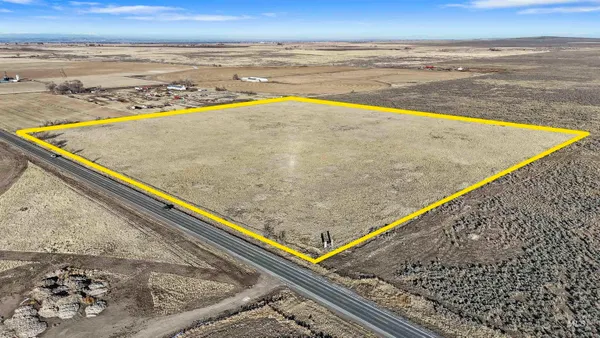 $375,000 | 93 Highway 93, Twin Falls, ID 83301
