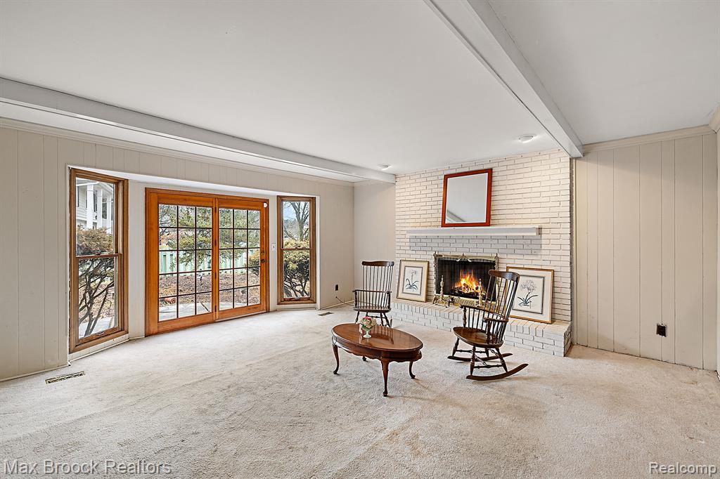 5329 Watergate Road West Bloomfield, MI 48323 - Photo 9 of 28 Gallery Image 9