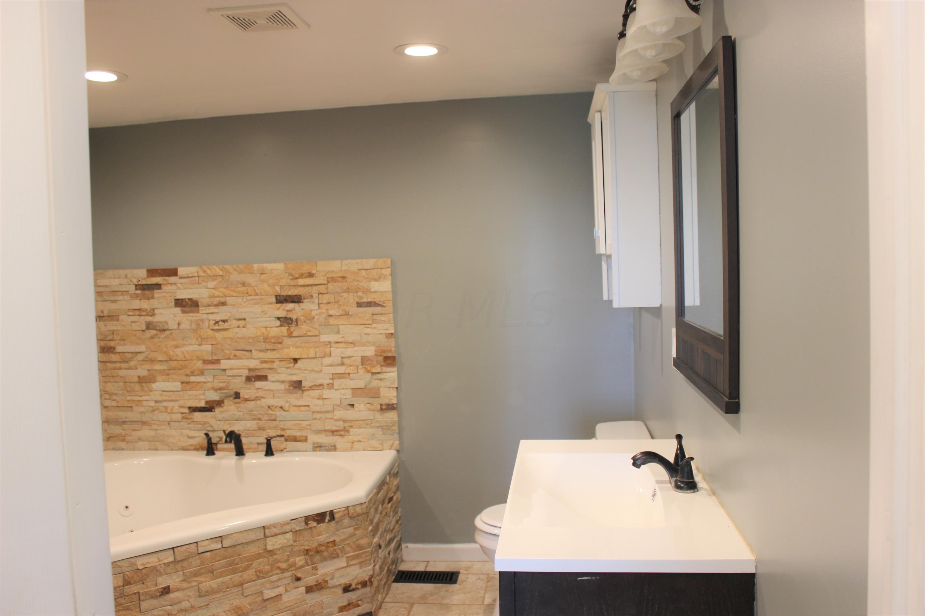 490 Rumsey Road Columbus, OH 43207 - Photo 8 of 15 Gallery Image 8