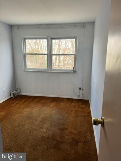12126 Aster Road Philadelphia, PA 19154 - Photo 18 of 32 an empty room with a window