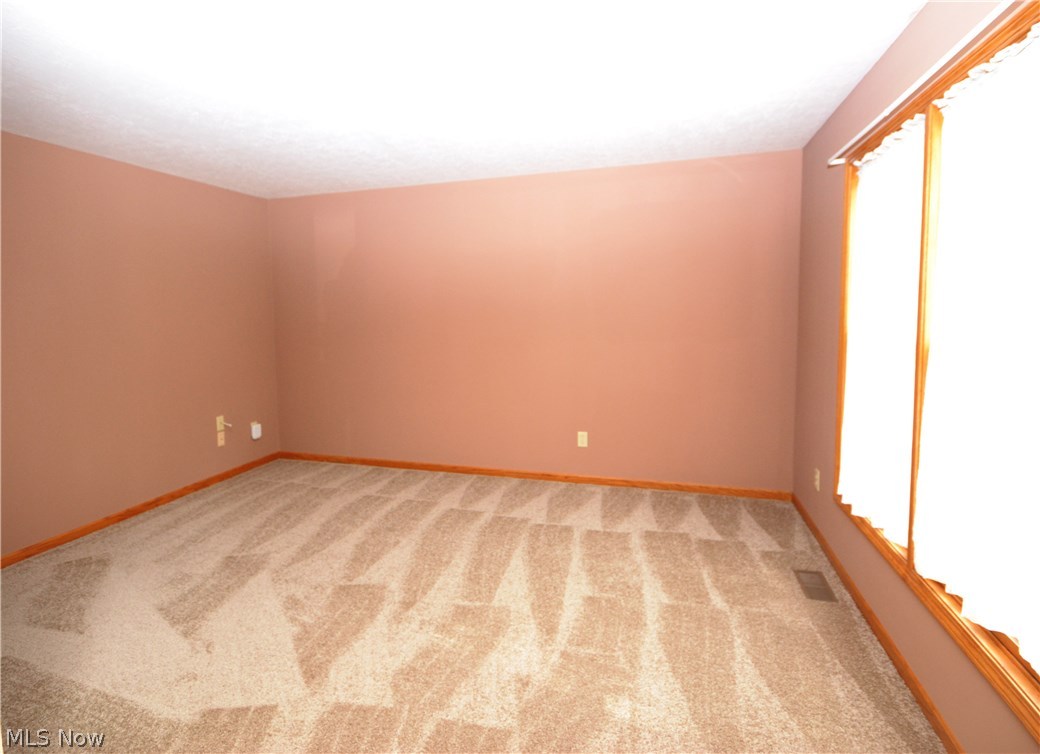 17800 Geauga Lake Road Bainbridge, OH 44023 - Photo 5 of 18 Gallery Image 5