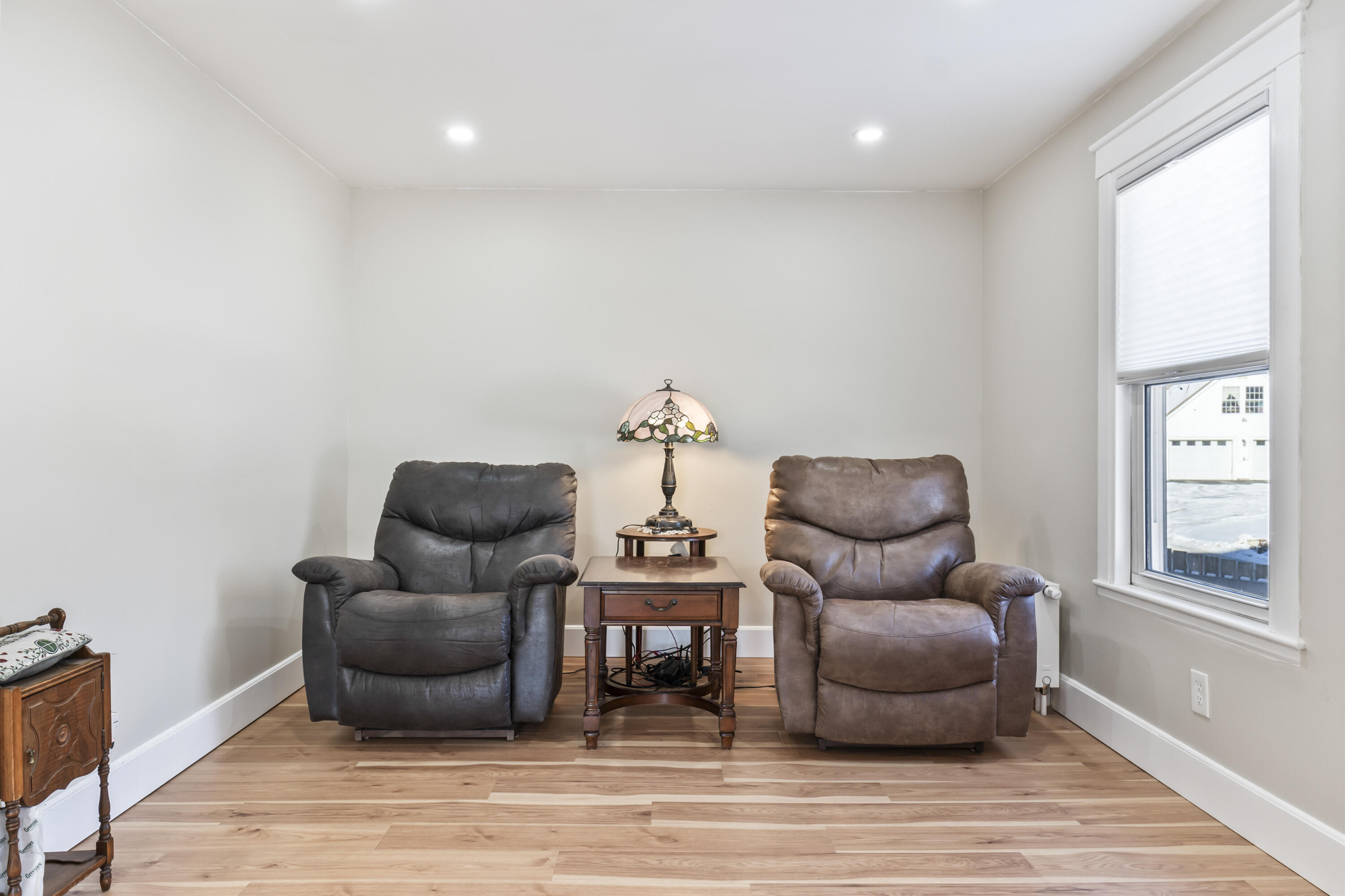 26 Spring Street Mechanic Falls, ME 04256 - Photo 15 of 45 Living Room