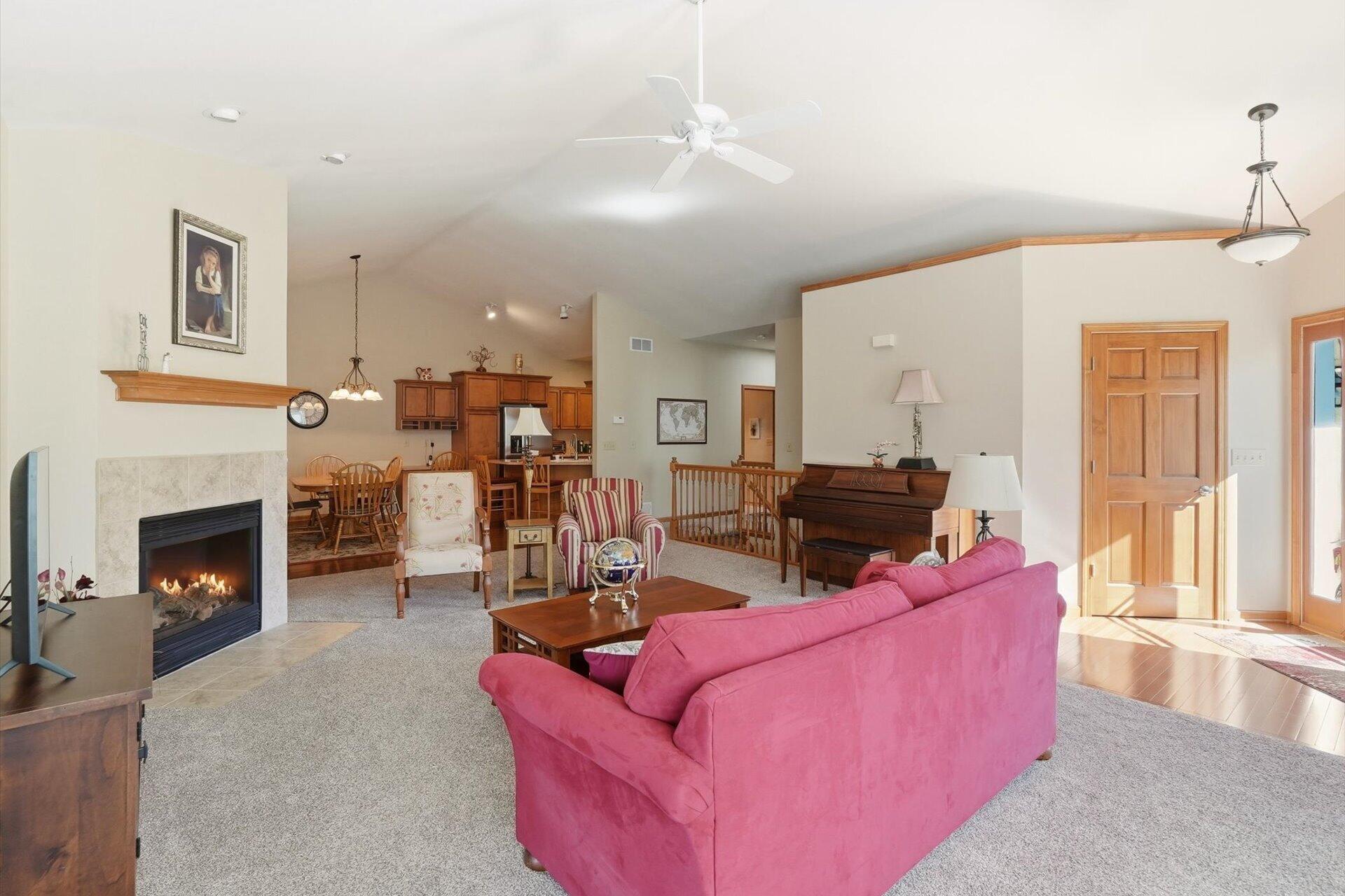 N7789 Maple Ridge Road Oconomowoc, WI 53066 - Photo 9 of 35 09-009_DSC04111