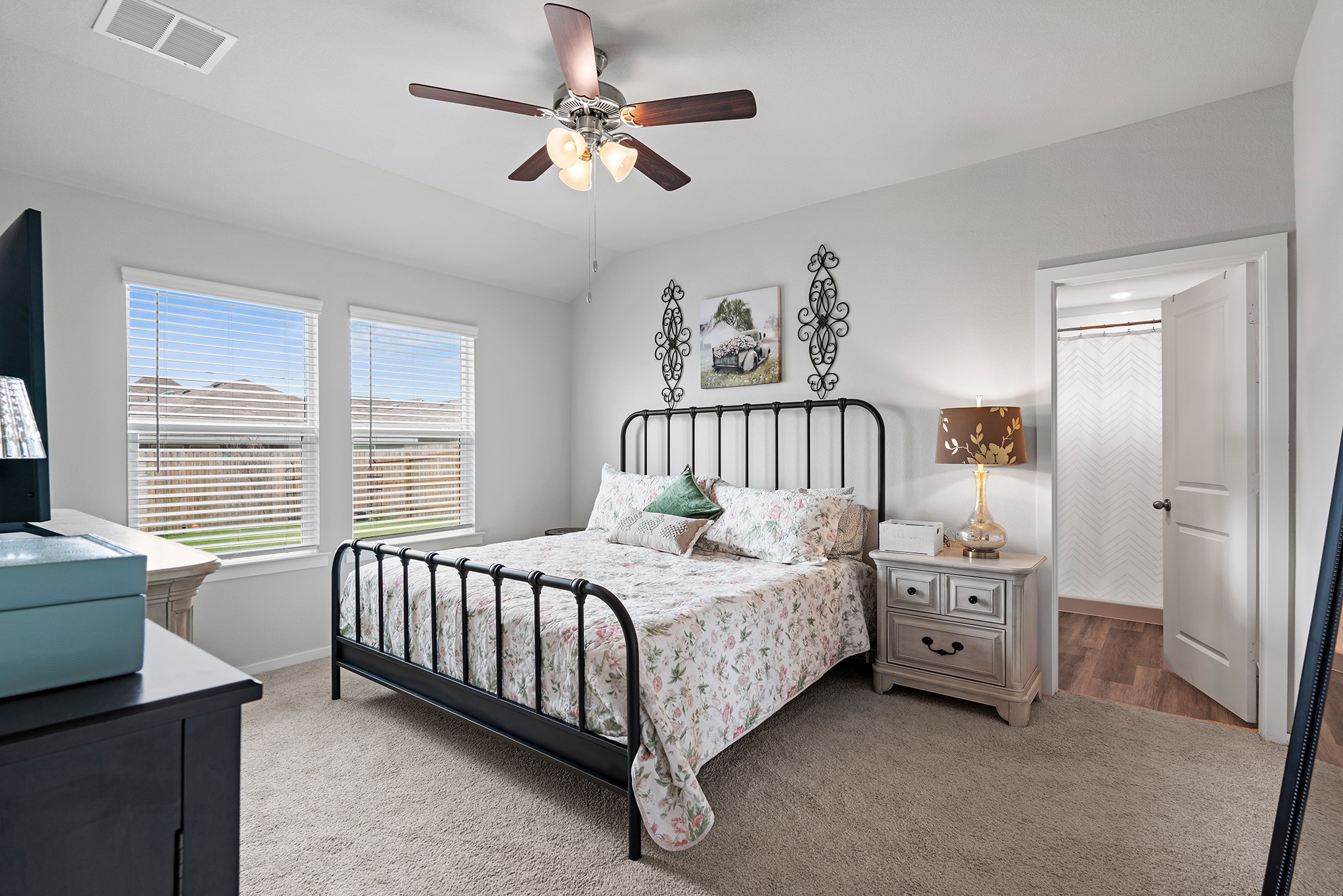 405 Perry Place Rockdale, TX 76567 - Photo 10 of 19 Staged