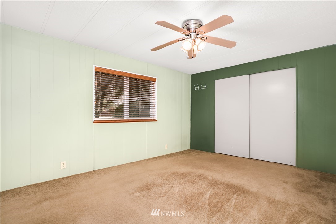 809 218th Street Southwest Bothell, WA 98021 - Photo 3 of 7