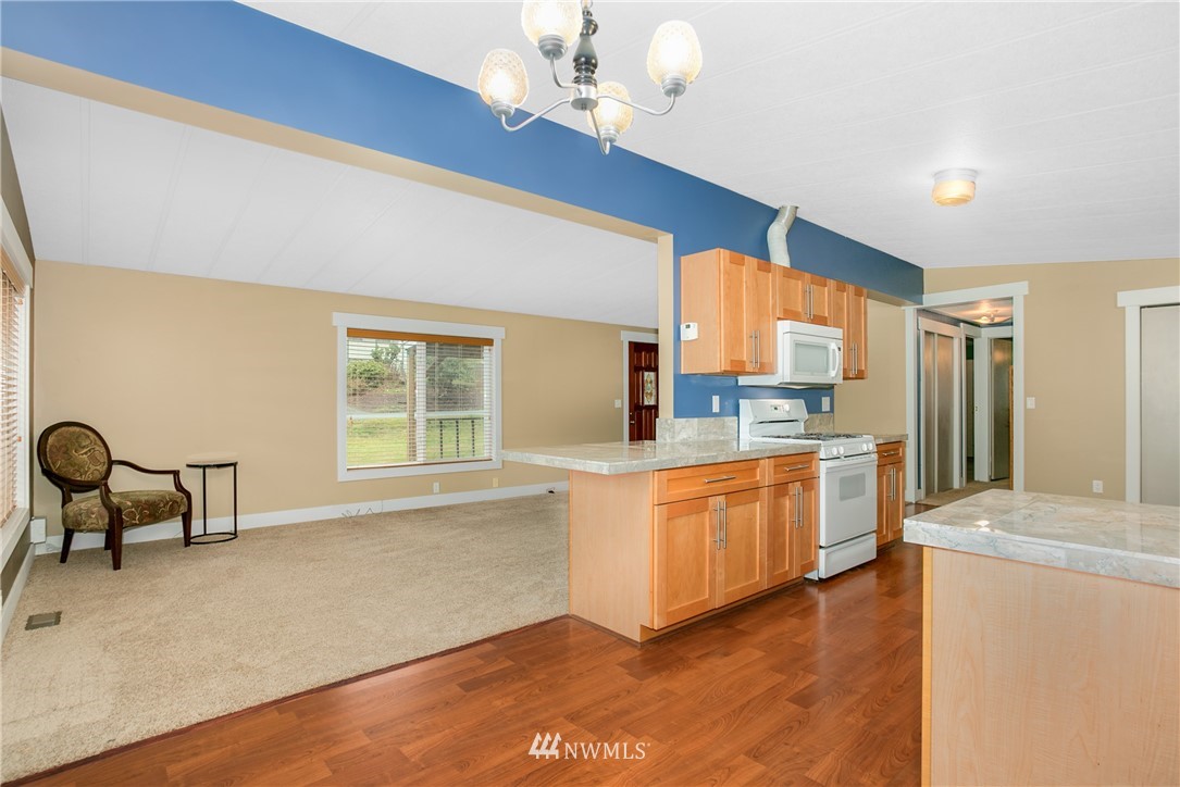 809 218th Street Southwest Bothell, WA 98021 - Photo 5 of 7