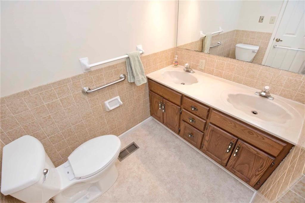7454 Sylvan Ridge Road Indianapolis, IN 46240 - Photo 25 of 39 Gallery Image 25