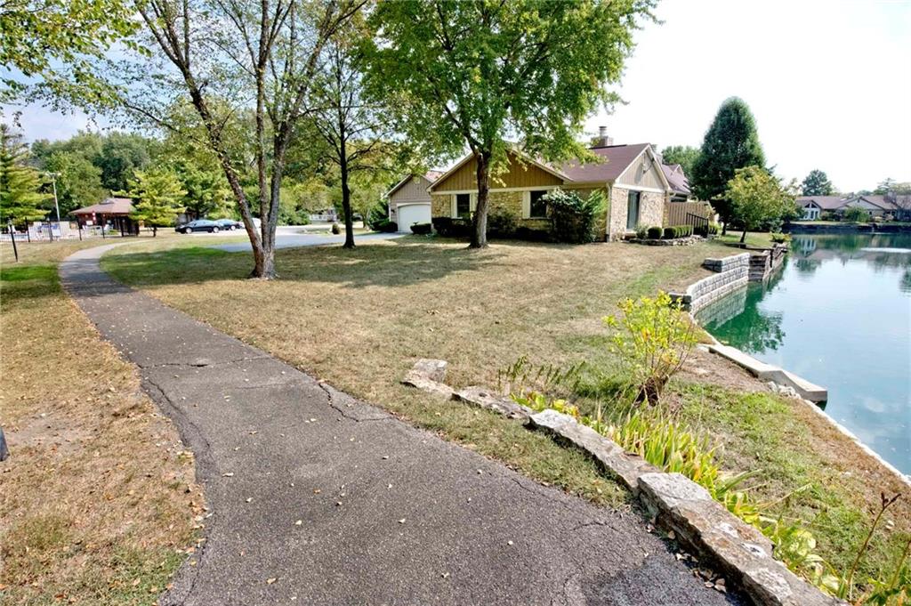 7454 Sylvan Ridge Road Indianapolis, IN 46240 - Photo 35 of 39 Gallery Image 35