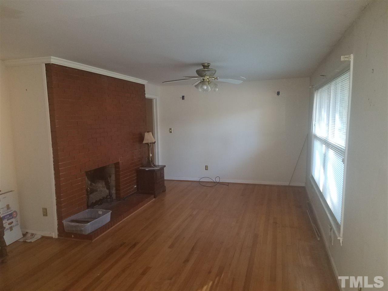 1440 Cross Link Road Raleigh, NC 27610 - Photo 4 of 9