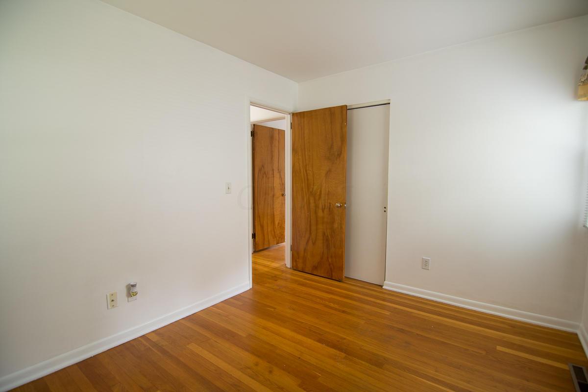 239 Darbyhurst Road Columbus, OH 43228 - Photo 12 of 25 Gallery Image 12