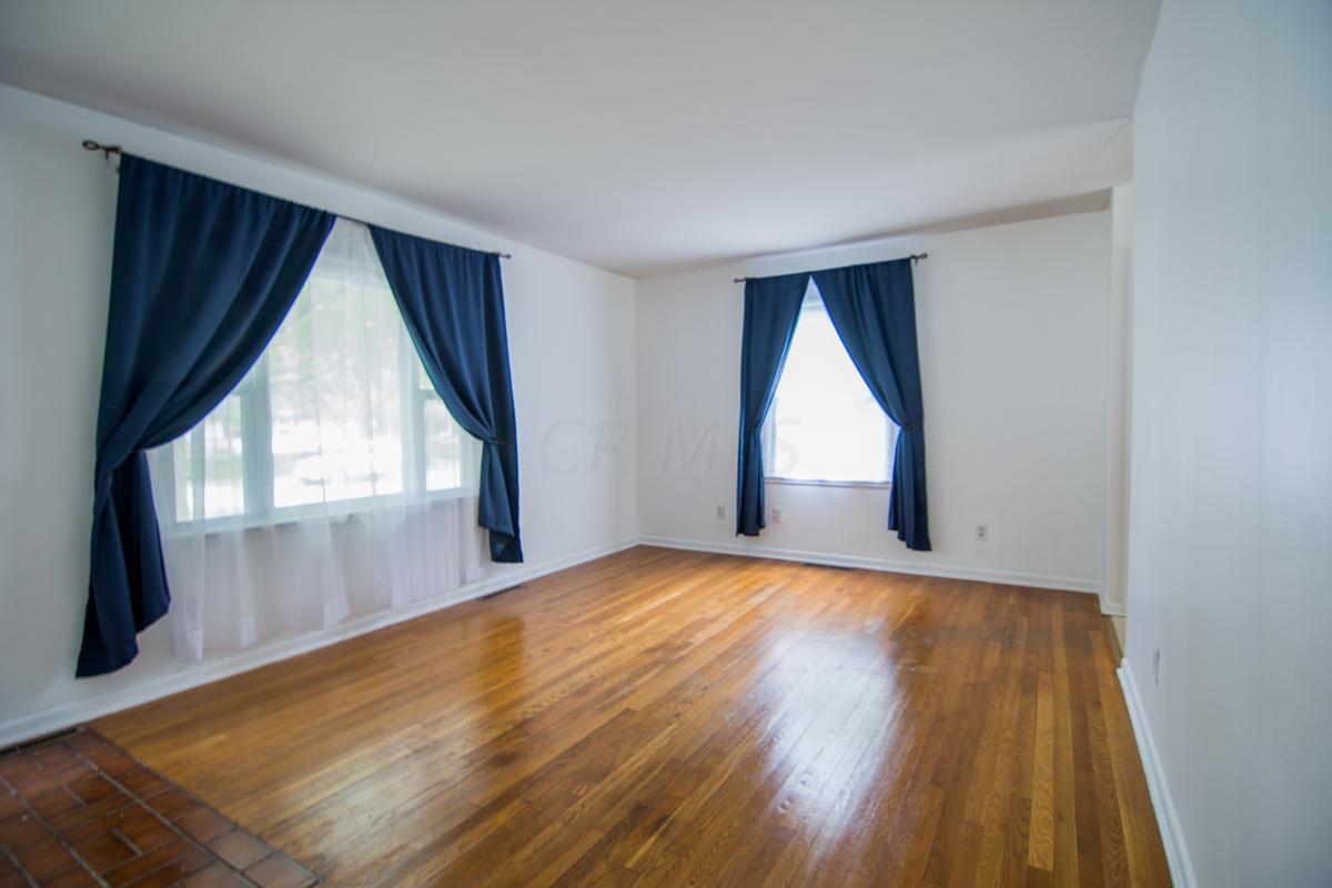 239 Darbyhurst Road Columbus, OH 43228 - Photo 3 of 25 Gallery Image 3