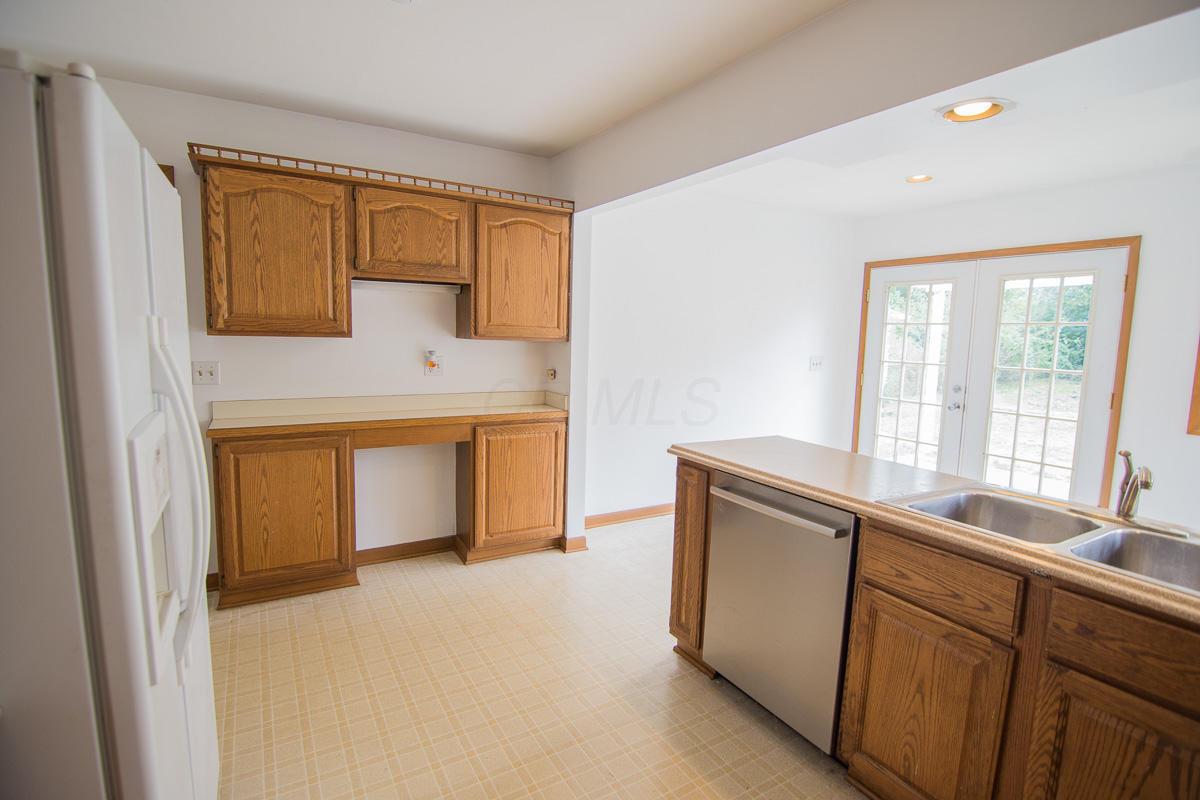 239 Darbyhurst Road Columbus, OH 43228 - Photo 7 of 25 Gallery Image 7