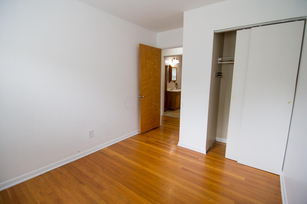 239 Darbyhurst Road Columbus, OH 43228 - Photo 8 of 25 Gallery Image 8