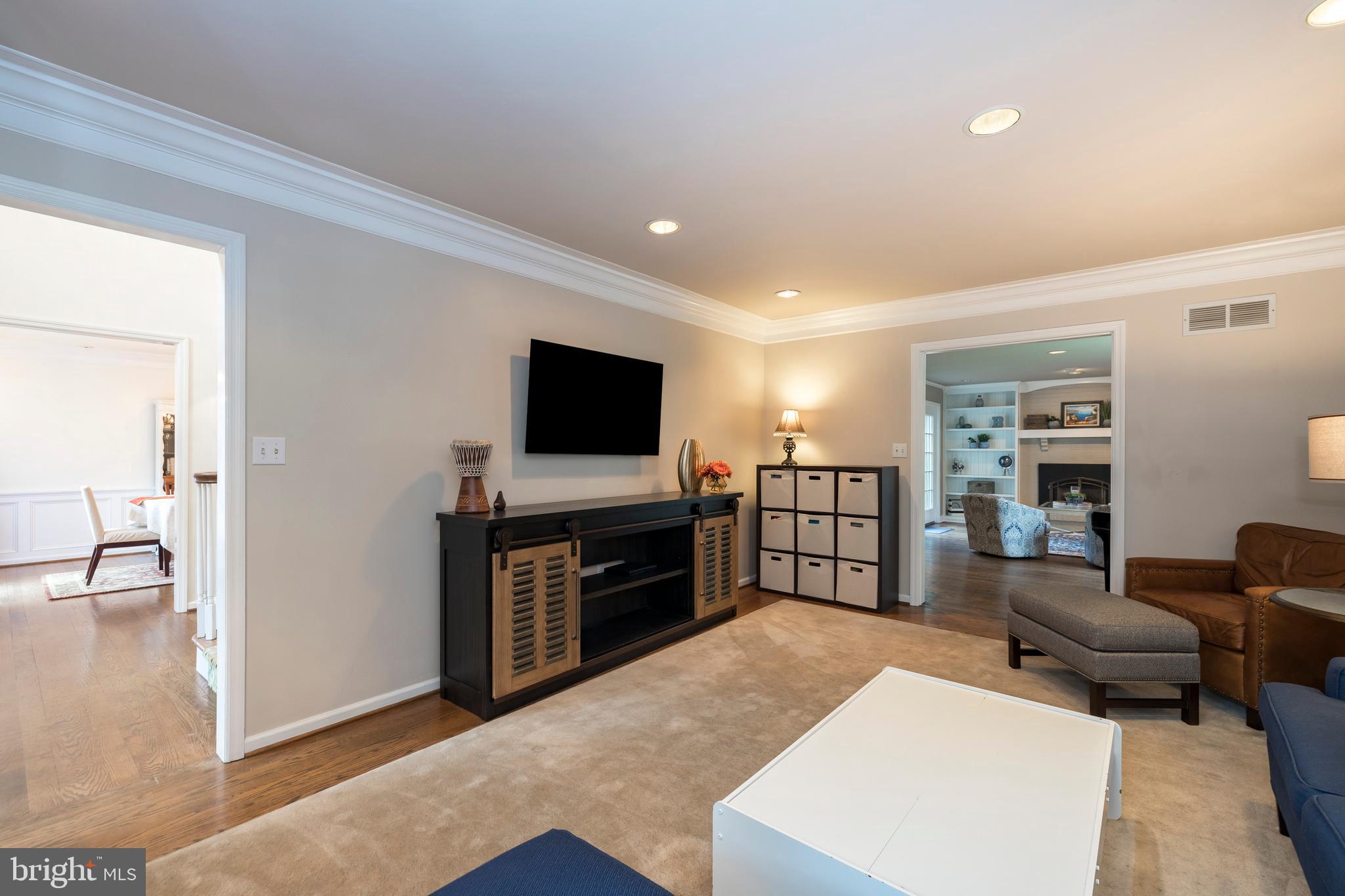 FAMILY ROOM 2