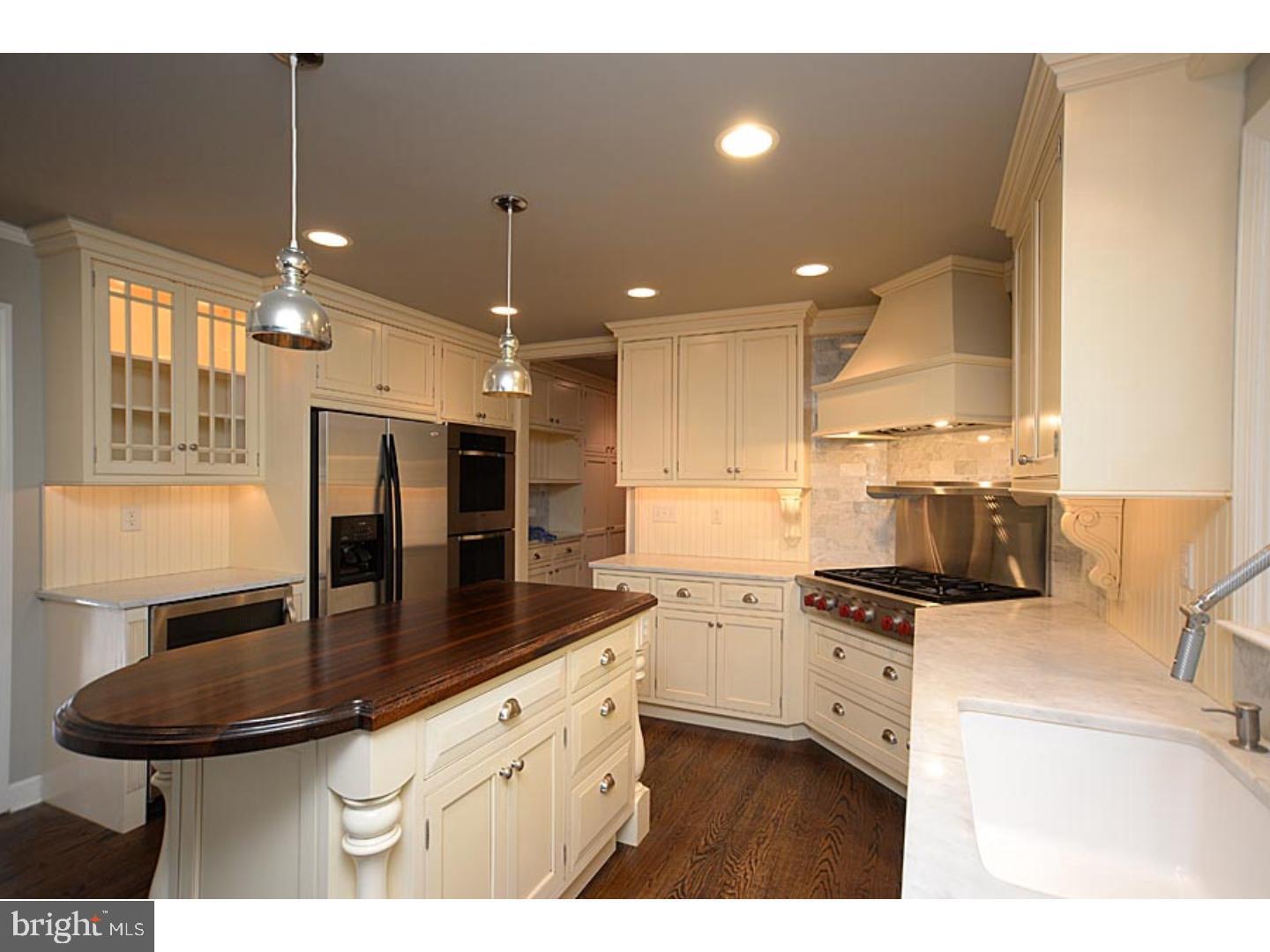 251 Watch Hill Road Exton, PA 19341 - Photo 9 of 43 KITCHEN WITH WOLF 6 BURNER COOKTOP