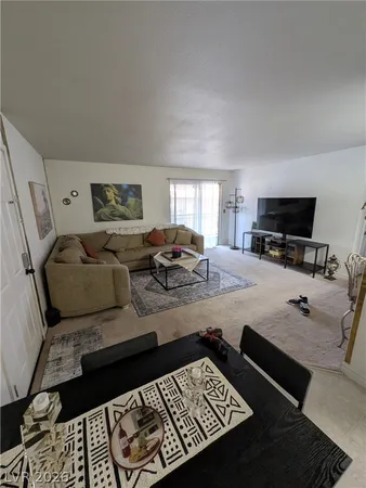 $1,300 | 4990 River Glen Drive, Unit 168, Las Vegas, NV 89103