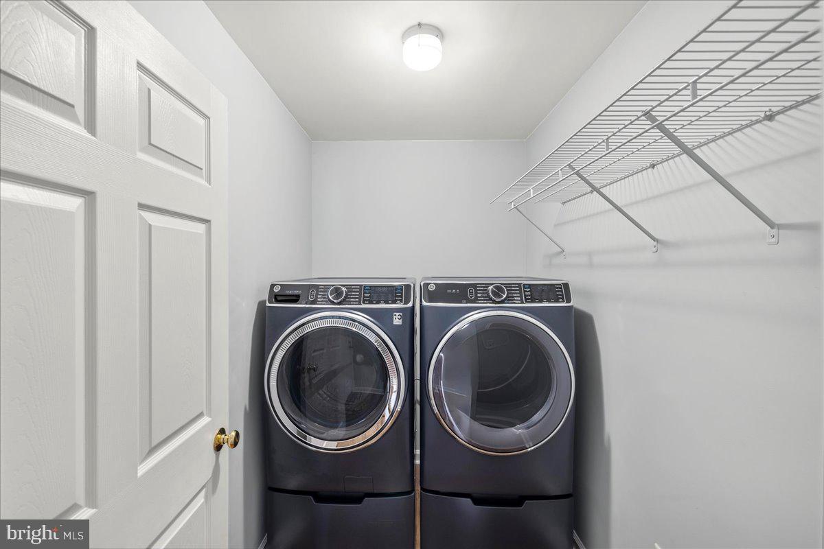 8 Pheasant Trail Fairfield, PA 17320 - Photo 33 of 69 a utility room with dryer and washer