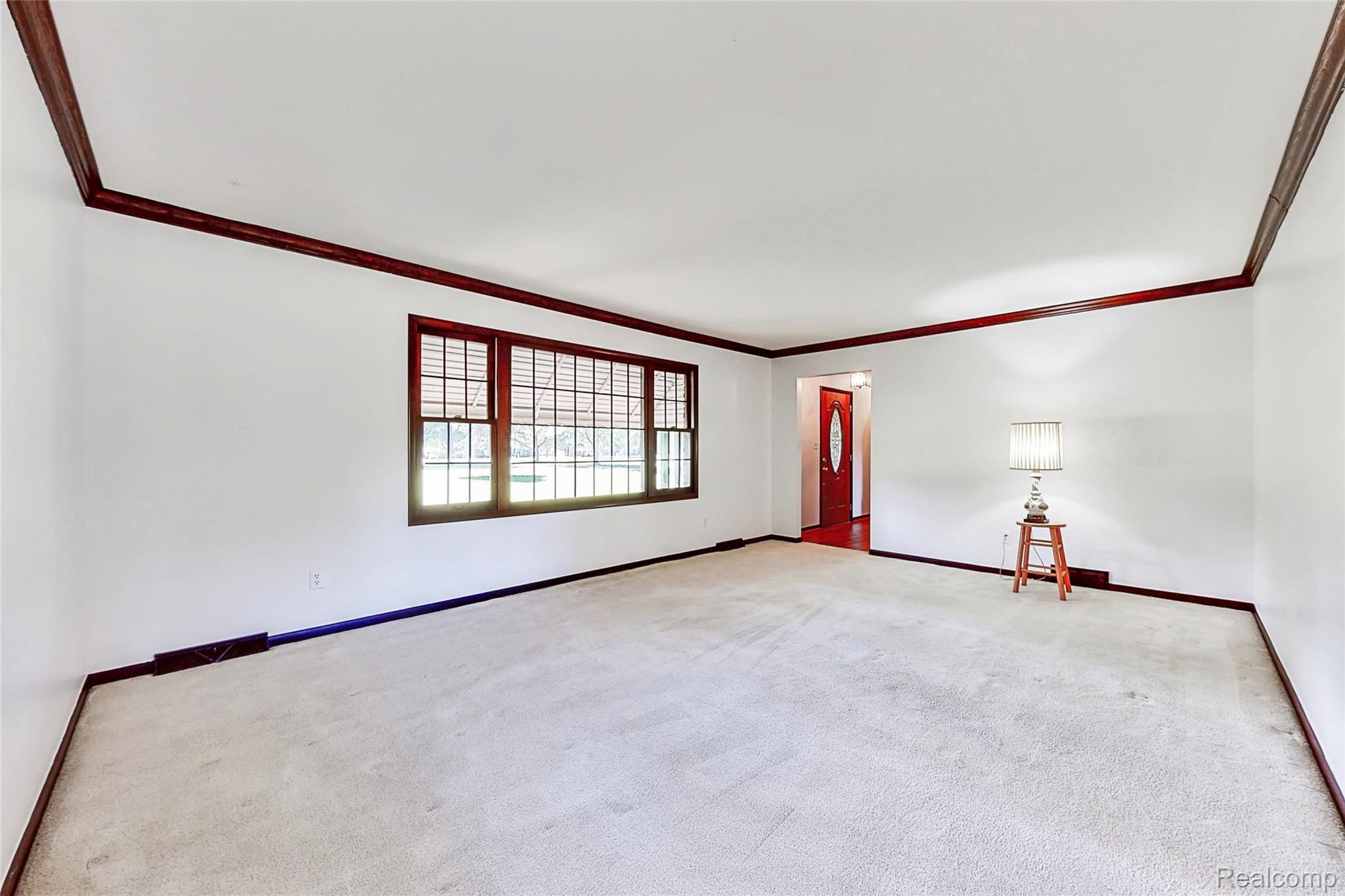 58504 Travis Road New Hudson, MI 48165 - Photo 13 of 53 Living room