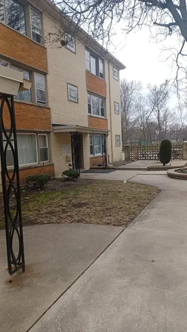 $113,000 | 3515 South Harlem Avenue, Unit 1B, Berwyn, IL 60402