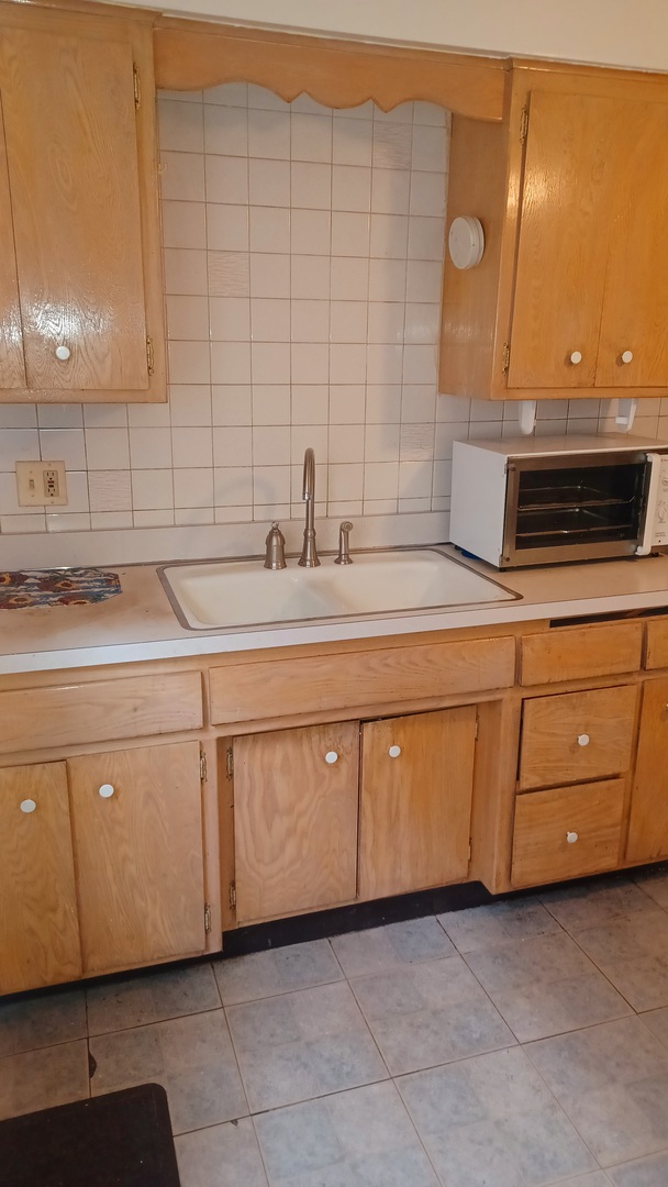 3515 South Harlem Avenue, Unit 1B Berwyn, IL 60402 - Photo 11 of 37