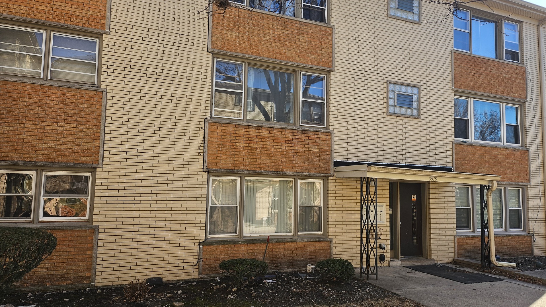 3515 South Harlem Avenue, Unit 1B Berwyn, IL 60402 - Photo 4 of 37