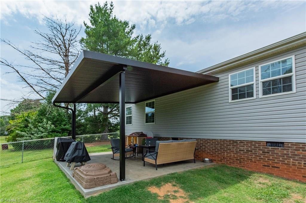 220 Bluejay Road Reidsville, NC 27320 - Photo 37 of 40 patio