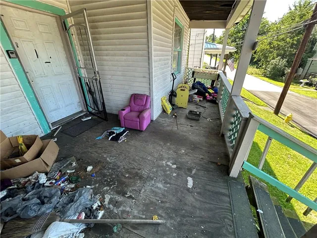 a view of an outdoor space