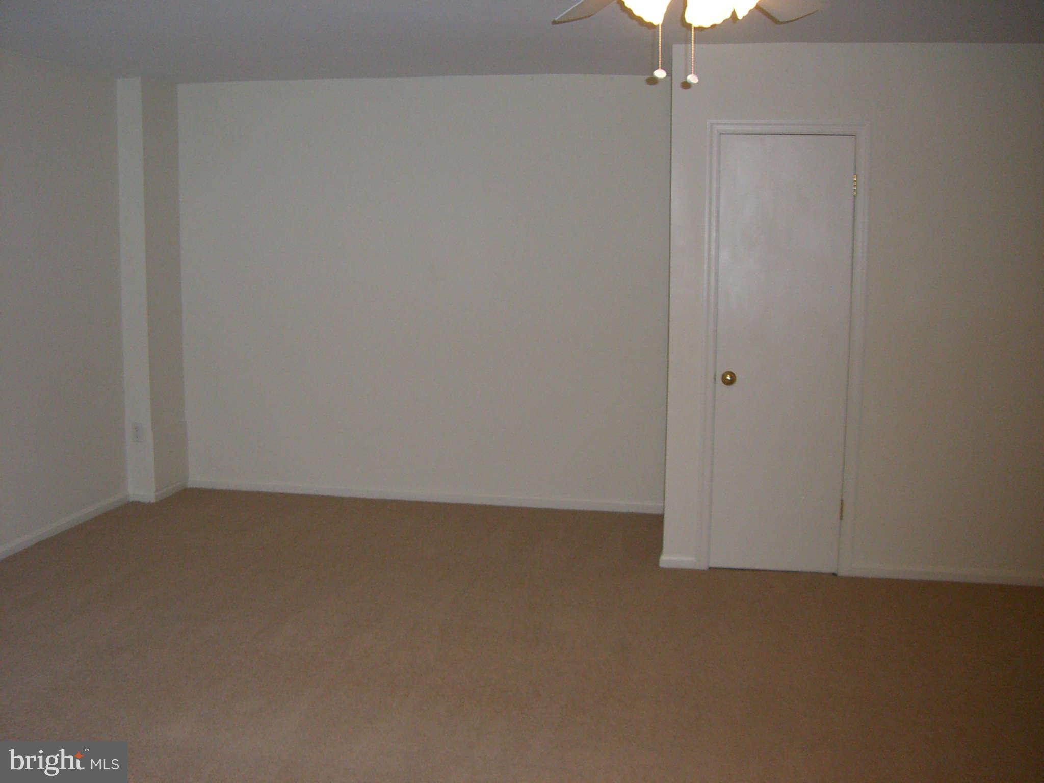 1684 Ridgely Court Crofton, MD 21114 - Photo 8 of 14 Living Room