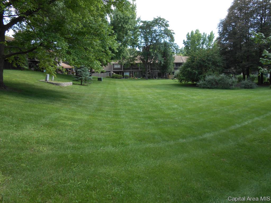 84 Trailridge Lane Springfield, IL 62704 - Photo 13 of 22 Gallery Image 13