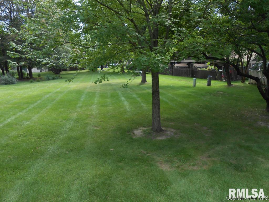 84 Trailridge Lane Springfield, IL 62704 - Photo 15 of 22 Gallery Image 15