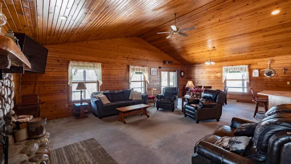 $445,000 | 167483 Bailey Lane, Hatley, WI 54440