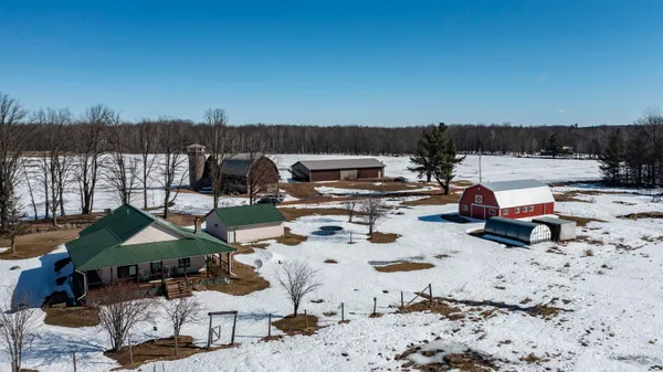 $445,000 | 167483 Bailey Lane, Hatley, WI 54440