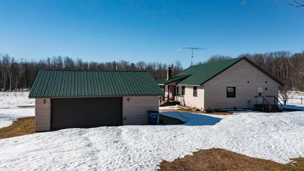 $445,000 | 167483 Bailey Lane, Hatley, WI 54440
