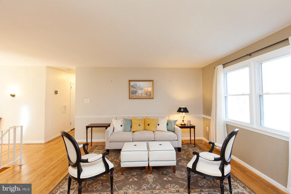 2221 Drury Road Silver Spring, MD 20906 - Photo 11 of 30 Living Room