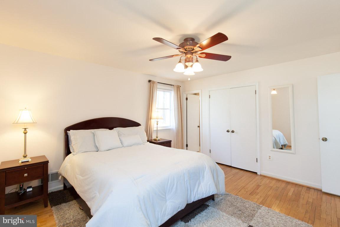 2221 Drury Road Silver Spring, MD 20906 - Photo 13 of 30 Bath