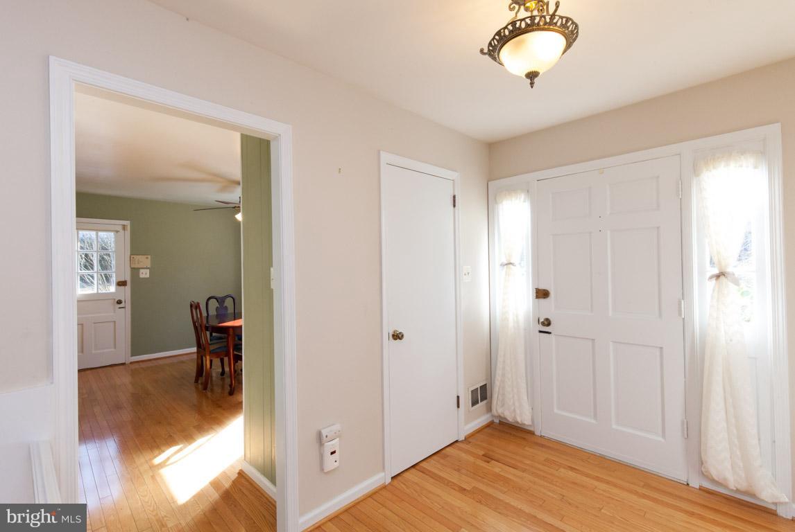 2221 Drury Road Silver Spring, MD 20906 - Photo 5 of 30 Interior (General)