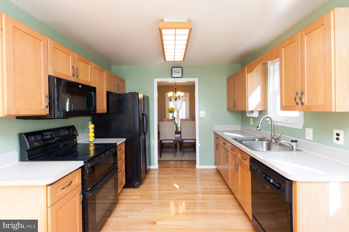2221 Drury Road Silver Spring, MD 20906 - Photo 7 of 30 Kitchen