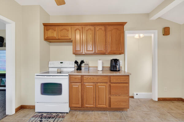 3020 Chippewa Trail Jackson, MI 49202 - Photo 20 of 33 Chippewa Kitchen 4