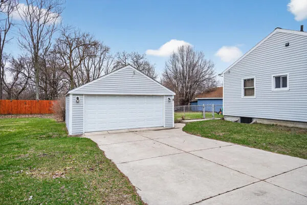 $174,900 | 3020 Chippewa Trail, Jackson, MI 49202