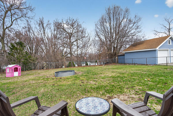 3020 Chippewa Trail Jackson, MI 49202 - Photo 10 of 33 Chippewa yard 2