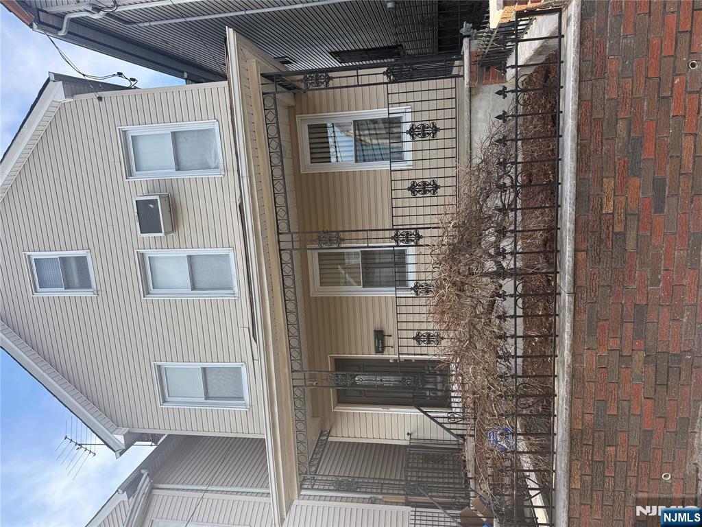 28 Reid Street, Unit 1 Elizabeth, NJ 07201 - Photo 1 of 16