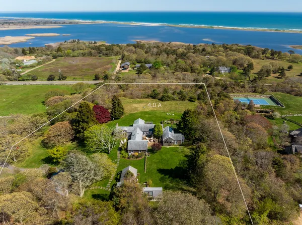 $9,875,000 | 6 Wakeman Road, Chilmark, MA 02535