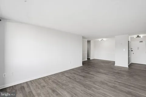 $245,000 | 4600 South Four Mile Run Drive, Unit 613, Arlington, VA 22204