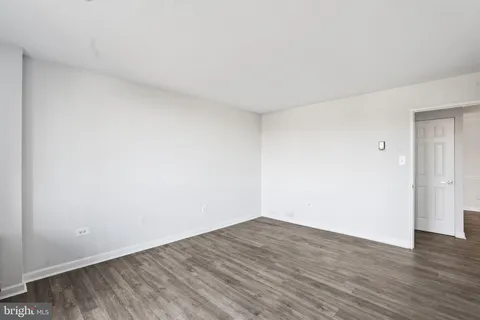 $245,000 | 4600 South Four Mile Run Drive, Unit 613, Arlington, VA 22204