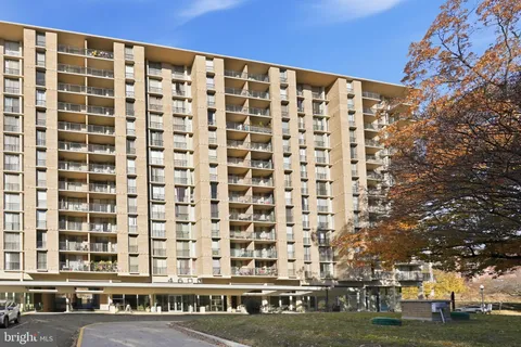 $245,000 | 4600 South Four Mile Run Drive, Unit 613, Arlington, VA 22204