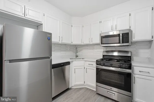 $245,000 | 4600 South Four Mile Run Drive, Unit 613, Arlington, VA 22204