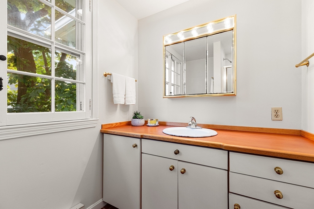 16 Preston Beach Road Marblehead, MA 01945 - Photo 20 of 35